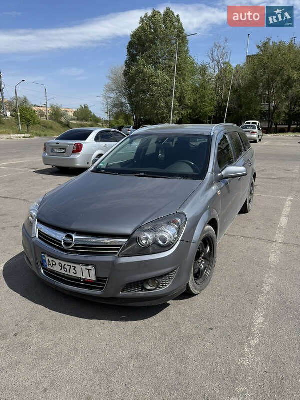 Универсал Opel Astra 2007 в 