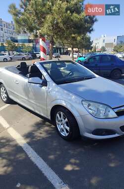 Кабриолет Opel Astra 2007 в 