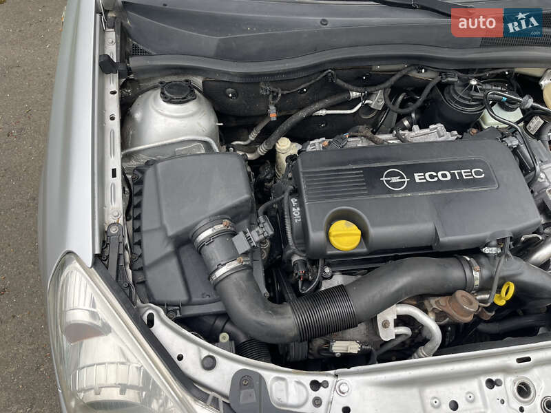 Універсал Opel Astra 2008 в Тернополі
