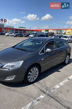 Opel Astra 2012 Opel Astra 2012