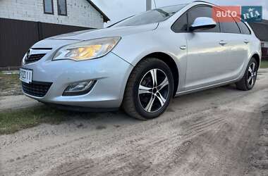 Opel Astra 2012 Opel Astra 2012