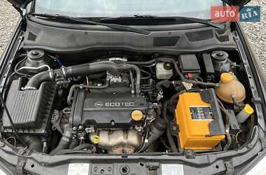 Седан Opel Astra 2006 в 