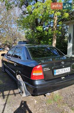 Седан Opel Astra 2006 в 