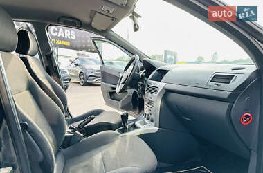 Хэтчбек Opel Astra 2009 в 
