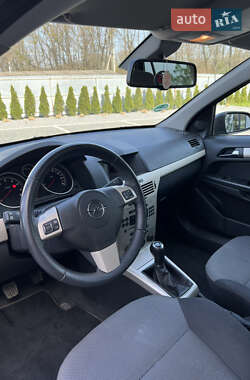 Універсал Opel Astra 2008 в 