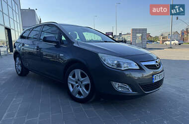 Універсал Opel Astra 2011 в 