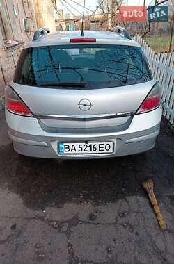 Хэтчбек Opel Astra 2008 в 