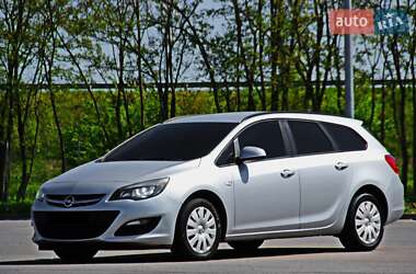 Універсал Opel Astra 2014 в 