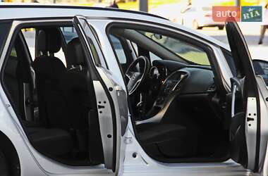 Універсал Opel Astra 2014 в 