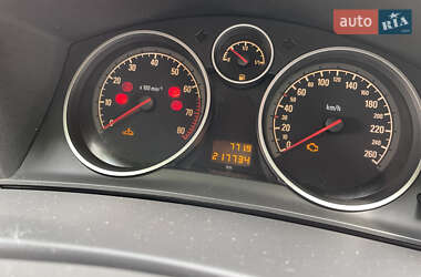 Универсал Opel Astra 2010 в 