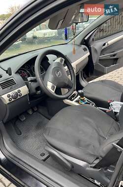 Универсал Opel Astra 2007 в 