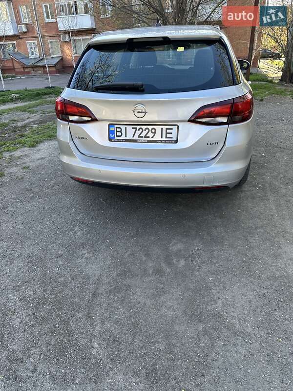 Універсал Opel Astra 2018 в Олександрії