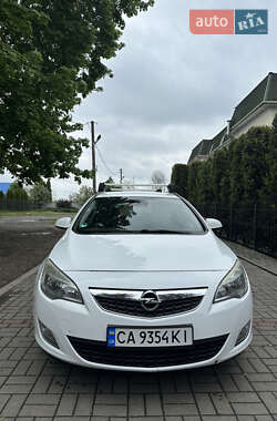 Универсал Opel Astra 2011 в Смеле