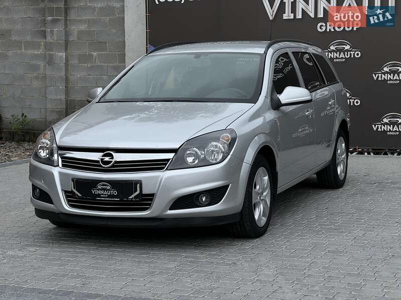 Универсал Opel Astra 2013 в Виннице