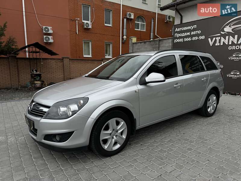 Универсал Opel Astra 2013 в Виннице