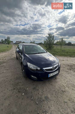 Универсал Opel Astra 2012 в Шептицькому