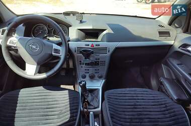 Универсал Opel Astra 2009 в 