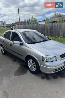 Хэтчбек Opel Astra 2000 в Звягеле