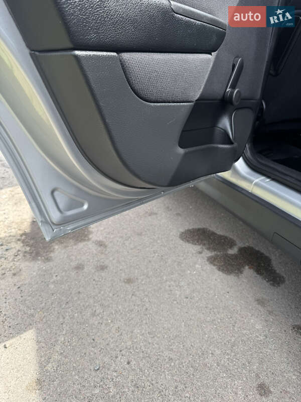 Хэтчбек Opel Astra 2000 в Звягеле
