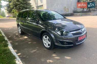 Універсал Opel Astra 2010 в 