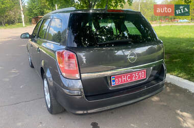 Універсал Opel Astra 2010 в 