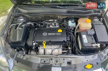 Універсал Opel Astra 2010 в 