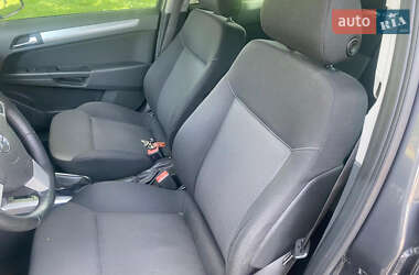 Універсал Opel Astra 2010 в 