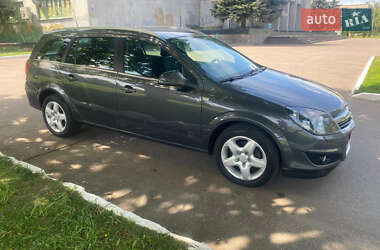 Універсал Opel Astra 2010 в 