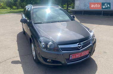 Універсал Opel Astra 2010 в 