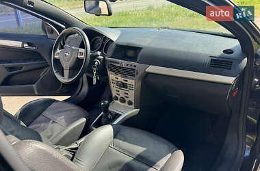 Хэтчбек Opel Astra 2008 в 