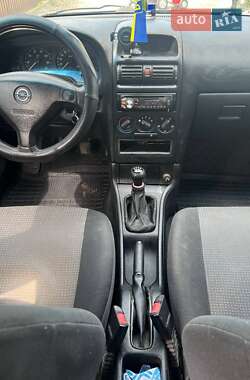 Седан Opel Astra 2005 в 