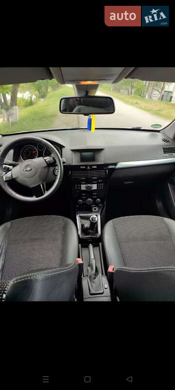 Універсал Opel Astra 2009 в Миронівці