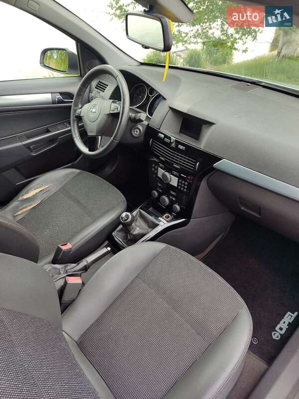 Універсал Opel Astra 2009 в Миронівці