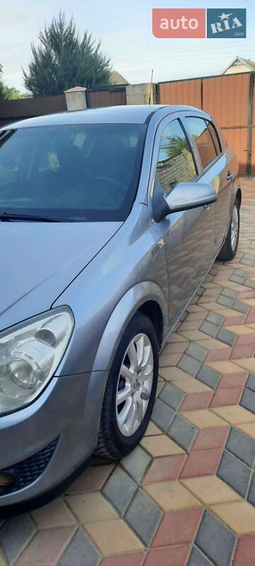 Седан Opel Astra 2008 в Херсоні