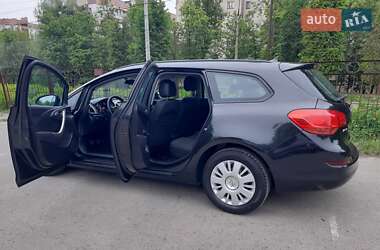 Універсал Opel Astra 2012 в 