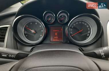 Універсал Opel Astra 2012 в 