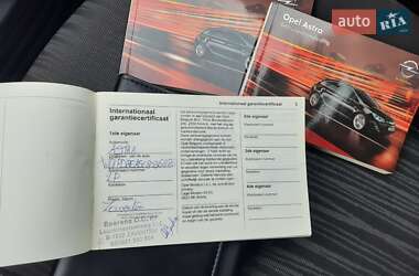 Універсал Opel Astra 2012 в 