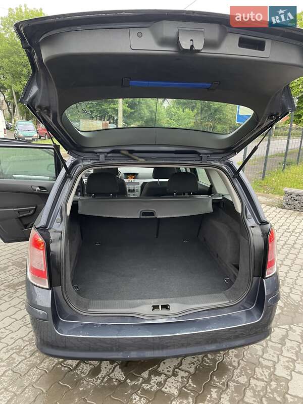 Универсал Opel Astra 2009 в Калуше