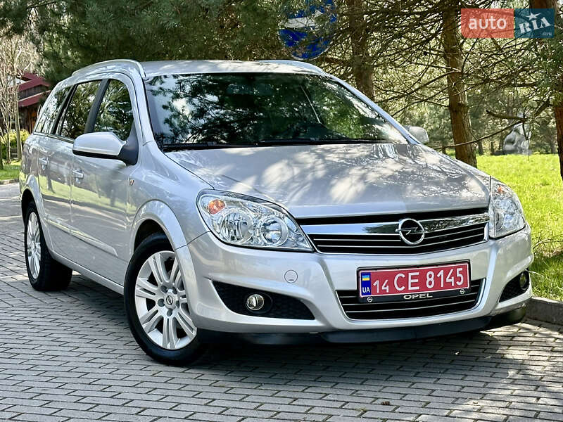 Універсал Opel Astra 2008 в Дрогобичі