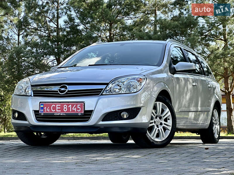 Універсал Opel Astra 2008 в Дрогобичі