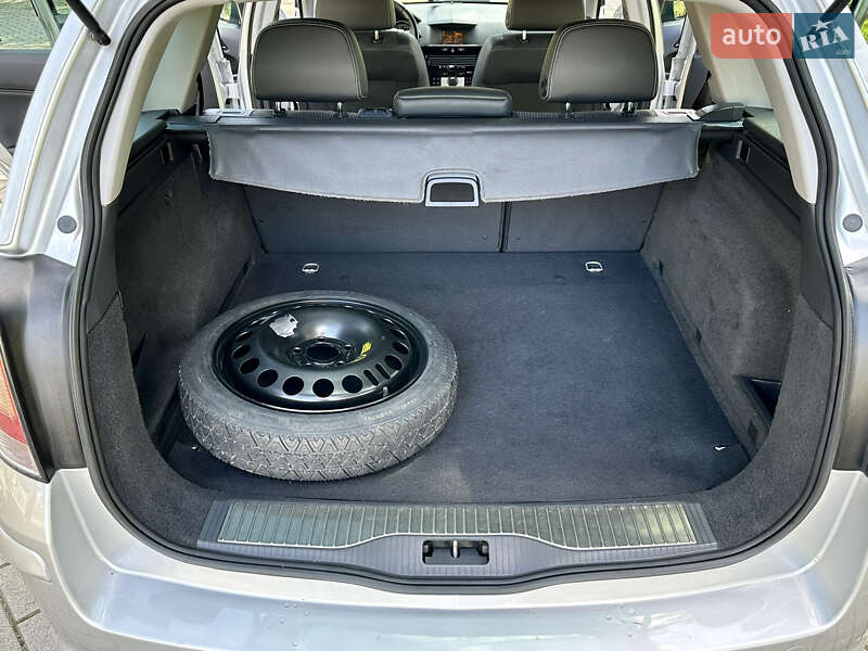 Універсал Opel Astra 2008 в Дрогобичі
