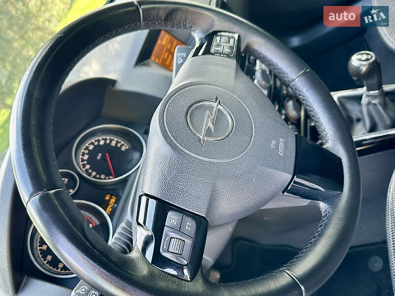 Універсал Opel Astra 2008 в Дрогобичі