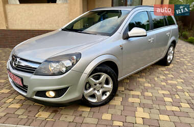 Opel Astra 2010 Opel Astra 2010