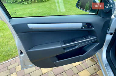 Універсал Opel Astra 2010 в 
