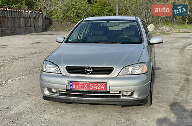 Хэтчбек Opel Astra 2001 в 