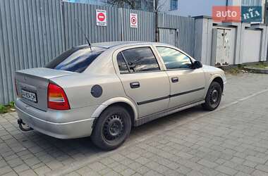 Седан Opel Astra 2006 в 