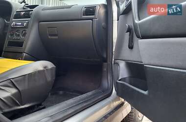 Седан Opel Astra 2006 в 