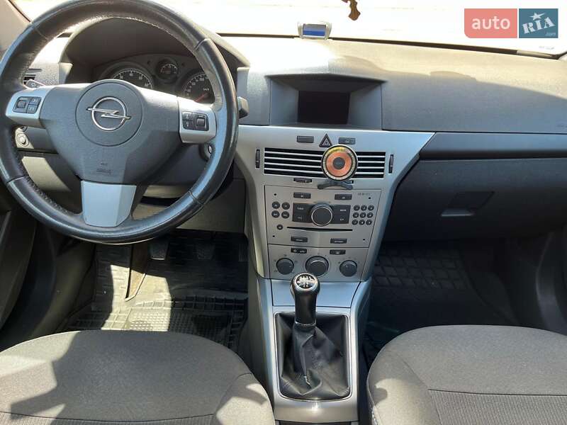 Хетчбек Opel Astra 2012 в Миколаєві