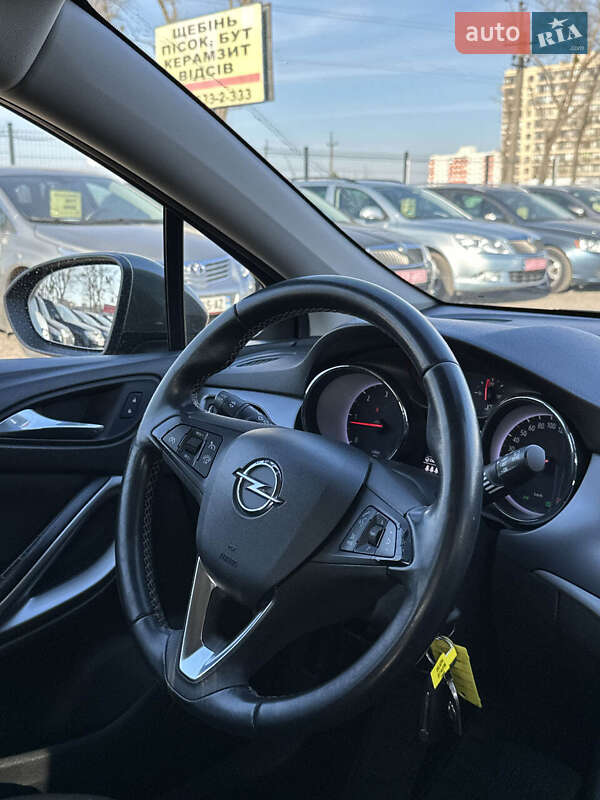 Универсал Opel Astra 2017 в Белогородке