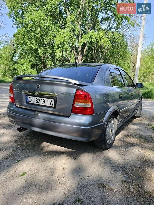 Седан Opel Astra 2007 в 